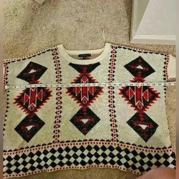 Romeo And Juliet Couture Boho Sweater Size M - Picture 6 of 6